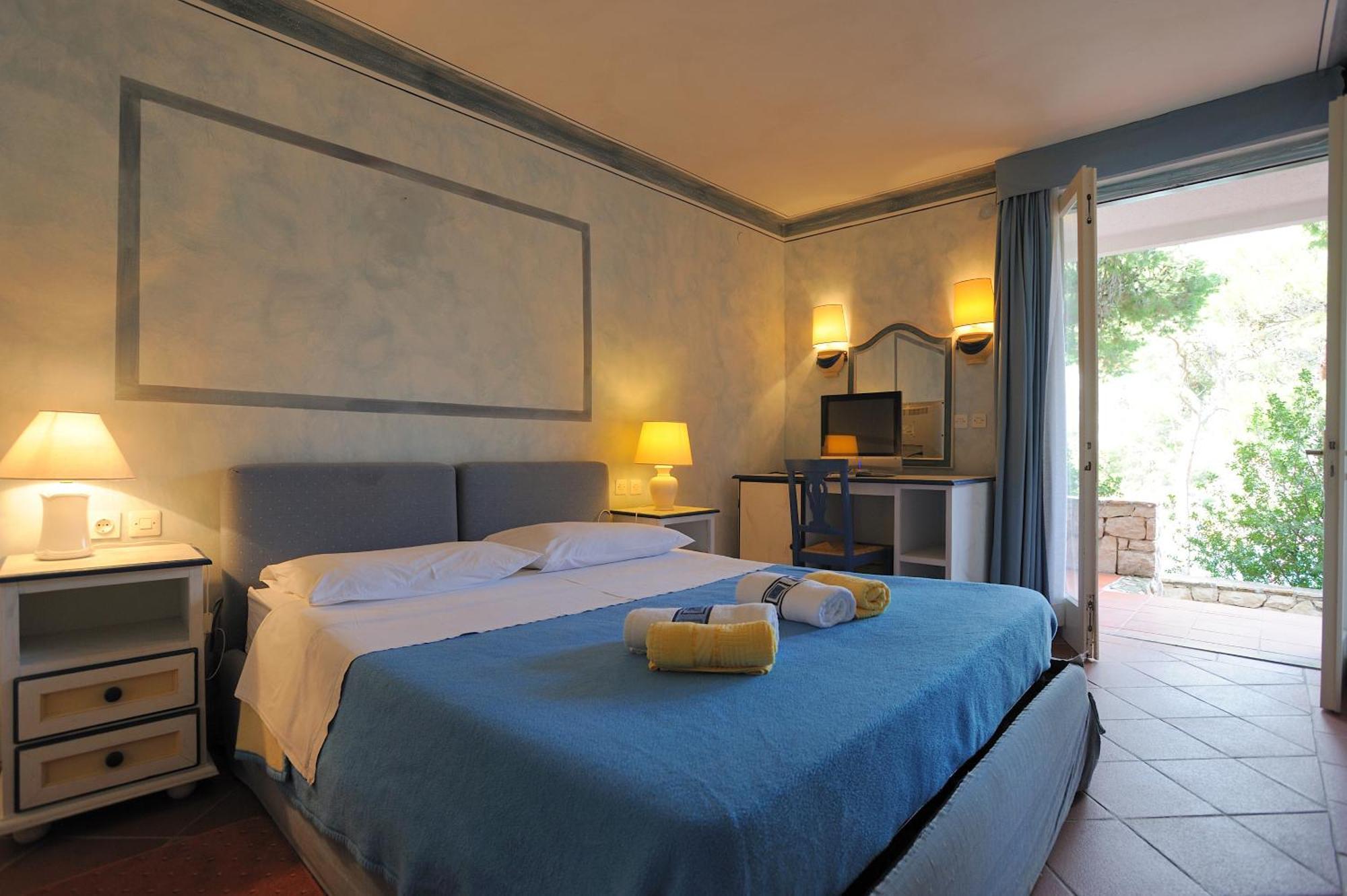 Hotel Solitudo Uble Buitenkant foto